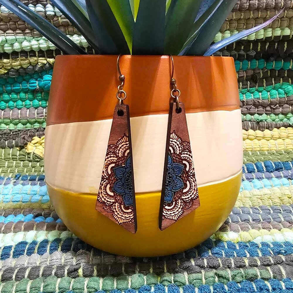 Earrings. Wood. Blue & Ivory Mandalas. Pierced. - Picture 9 of 11